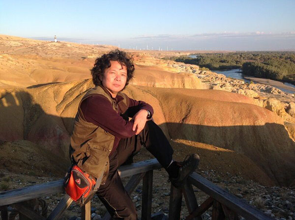 刘少倩大师2013年9月前往新疆采风，并创作系列采风作品